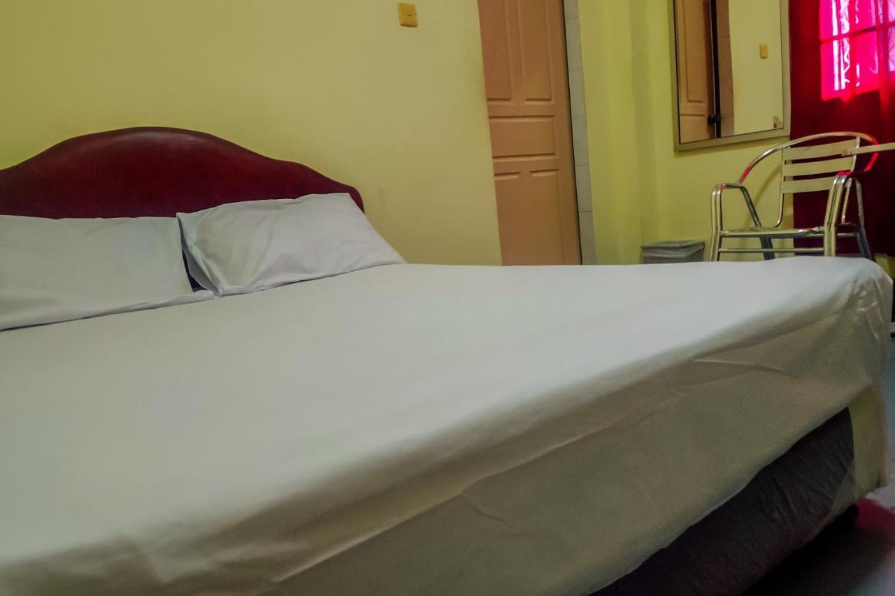 Oyo 3372 Hotel Pelita Terang Nagoya Luaran gambar