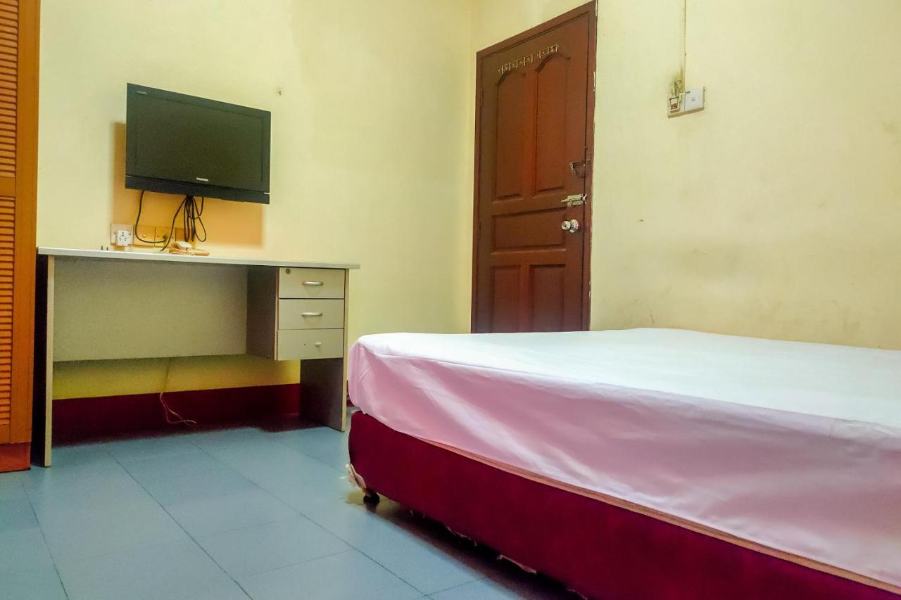 Oyo 3372 Hotel Pelita Terang Nagoya Luaran gambar