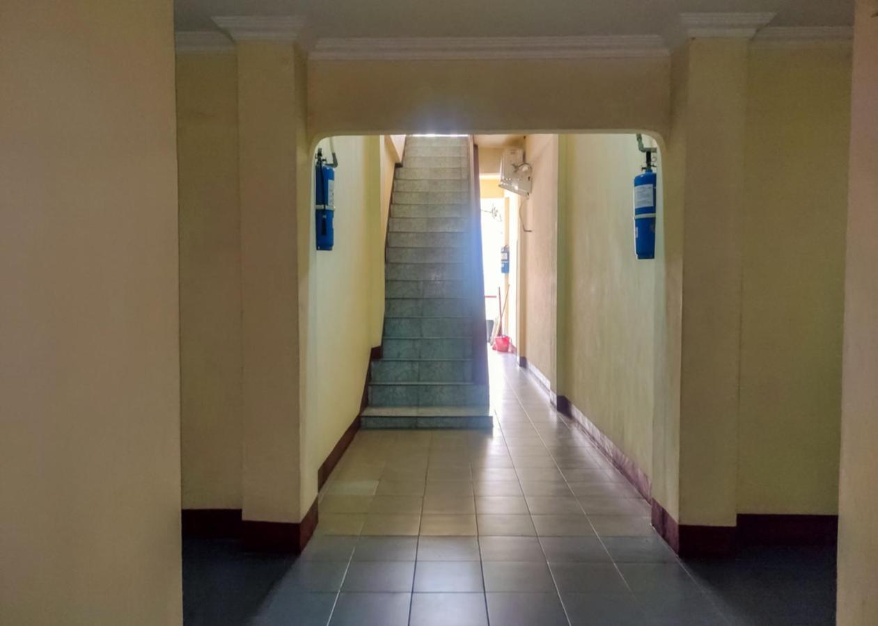 Oyo 3372 Hotel Pelita Terang Nagoya Luaran gambar