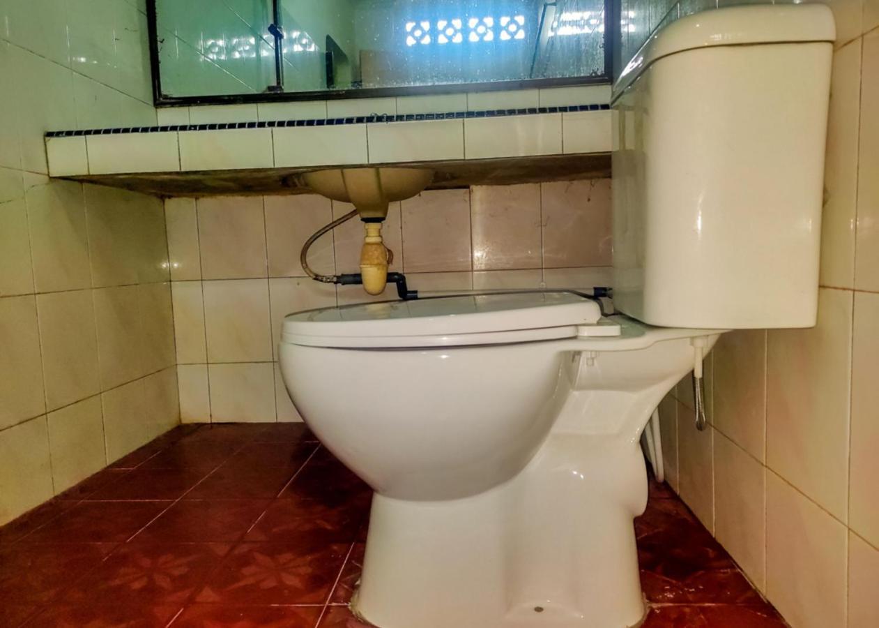 Oyo 3372 Hotel Pelita Terang Nagoya Luaran gambar